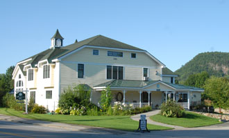 The Snowflake Inn, White Mountain NH romantic lodging