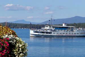 M/S Mt. Washington cruises Lake Winnipesaukee.